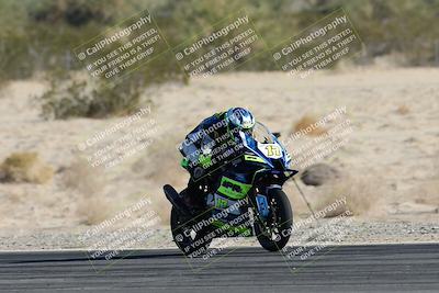 media/Dec-07-2025-CVMA (Sun) [[3e7d2de5dc]]/Race 8-Middleweight Shootout/